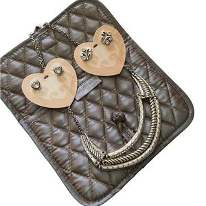 New Brighton lot, two pairs of earrings and necklace set with bag